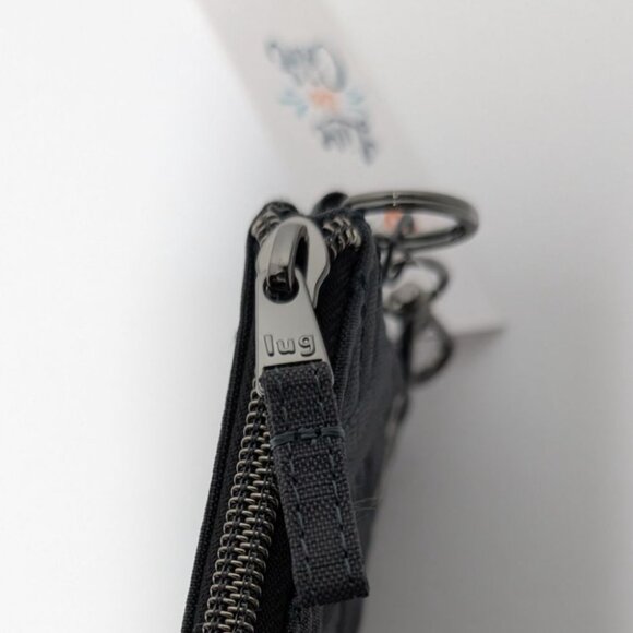 Lug Metro XL Pouch Brushed Gray NWT RFID - Picture 8 of 9